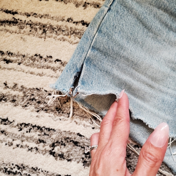 Levi's 501 denim jean shorts - Picture 3 of 8